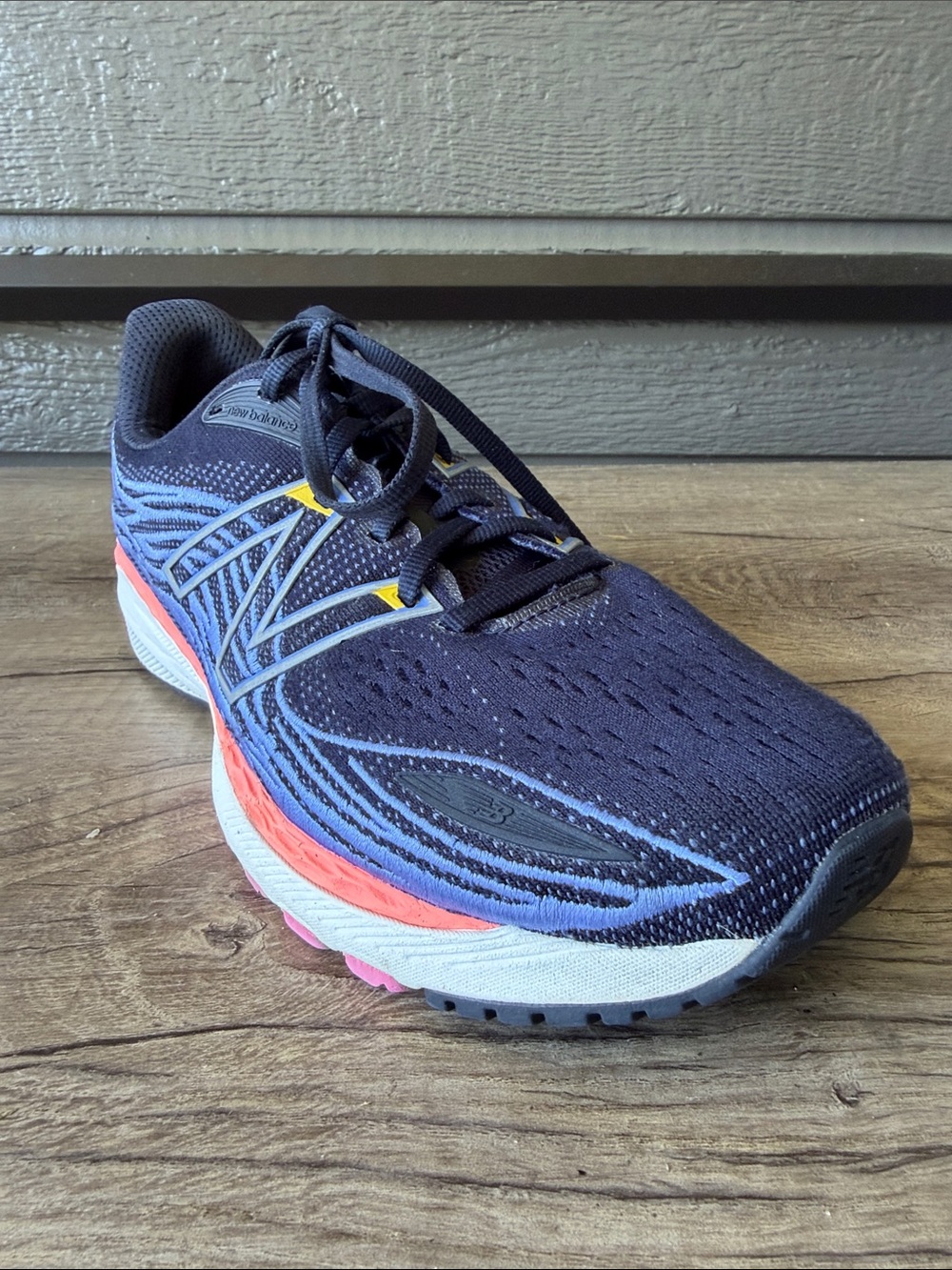 New Balance Fresh Foam Women’s Navy & Coral Athletic Running Shoes size 9 - Picture 1 of 8